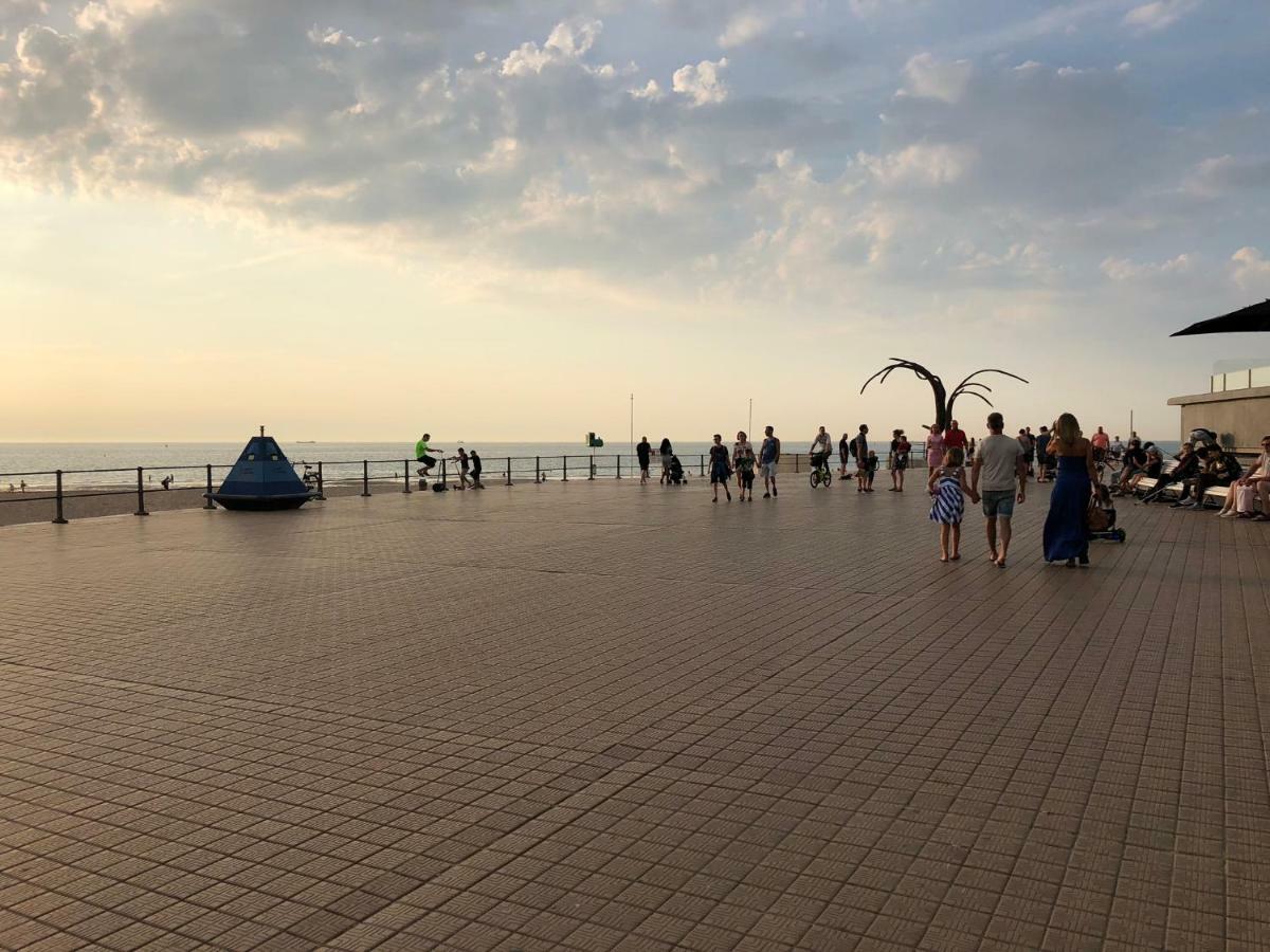Panoramic View On Beach, Ships, Sea - Place To Be Oostende Ngoại thất bức ảnh